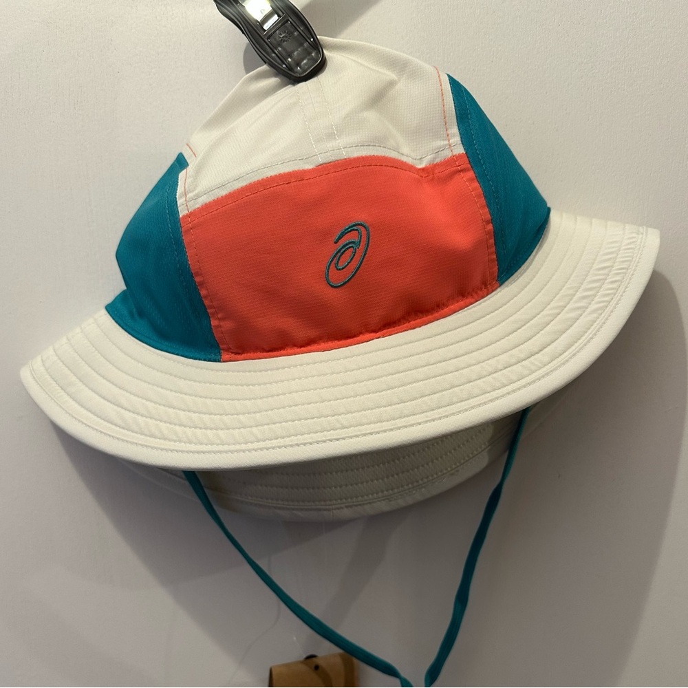 ASICS Bucket Hat — NWT!